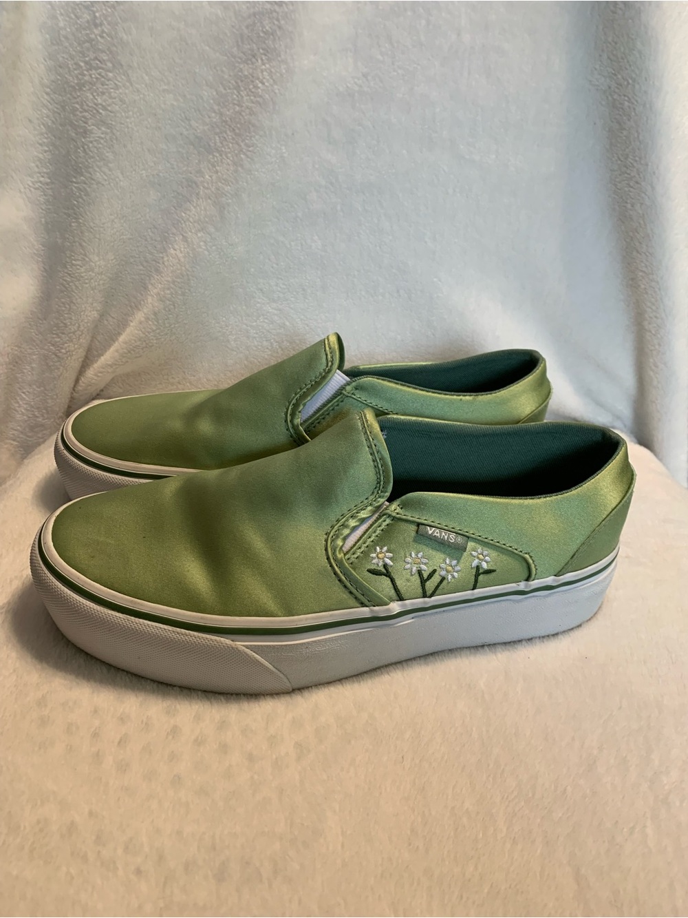 Vans Floral EMBROIDERED Spring Sage Green Satin SLIP ON Shoes Size Womens 8.5 M